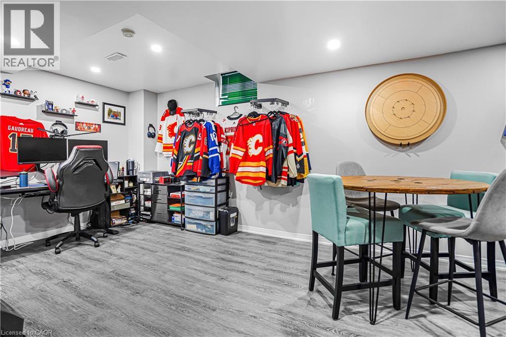 224 HILLTOP Drive - 17
