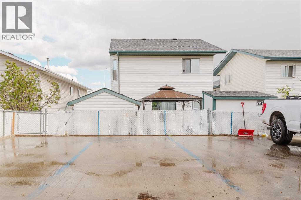 7326 104A Street SW - 21
