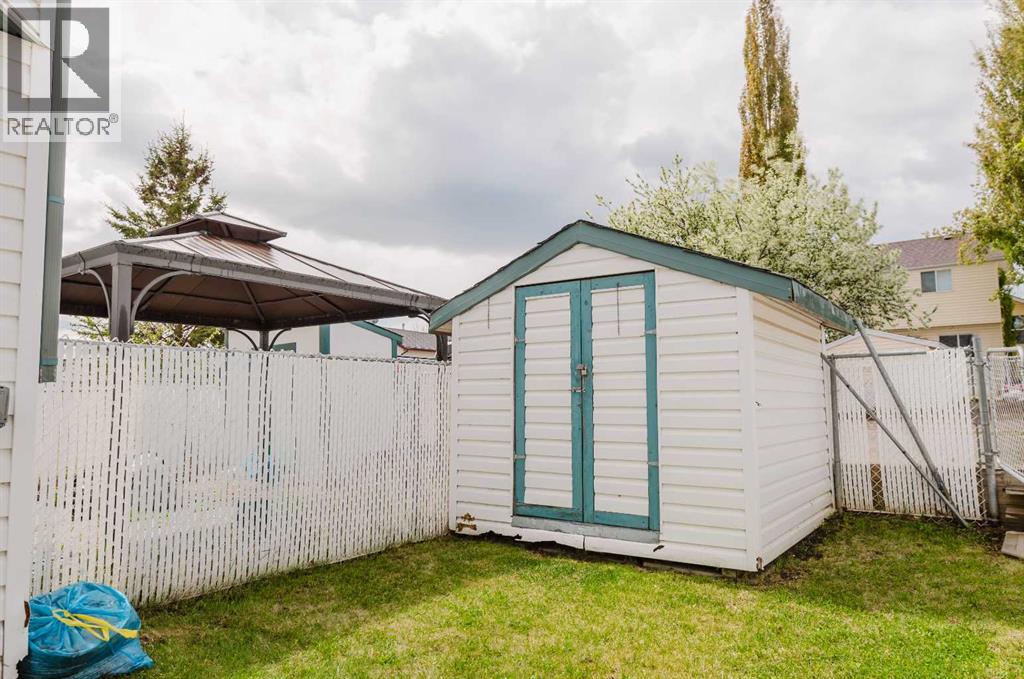 7326 104A Street SW - 22