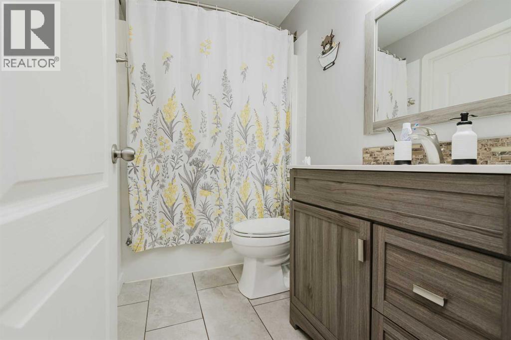 7326 104A Street SW - 14