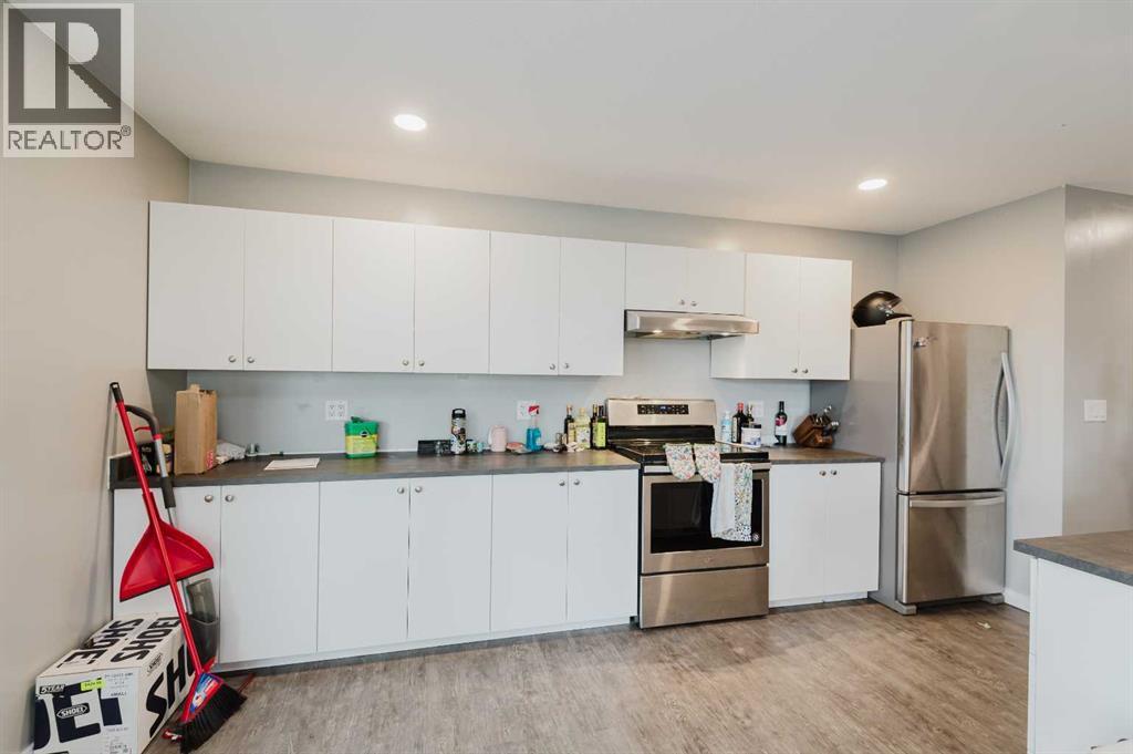 7326 104A Street SW - 16