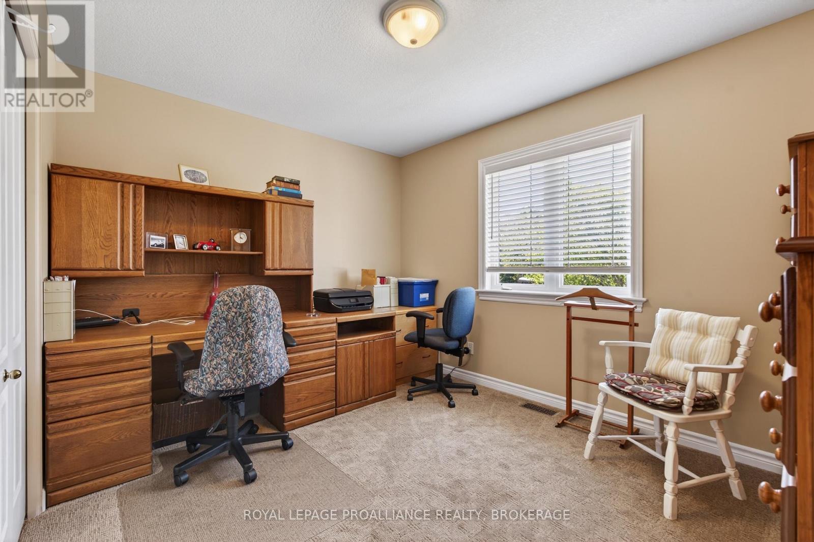 30 ELLESMEER AVENUE - 17