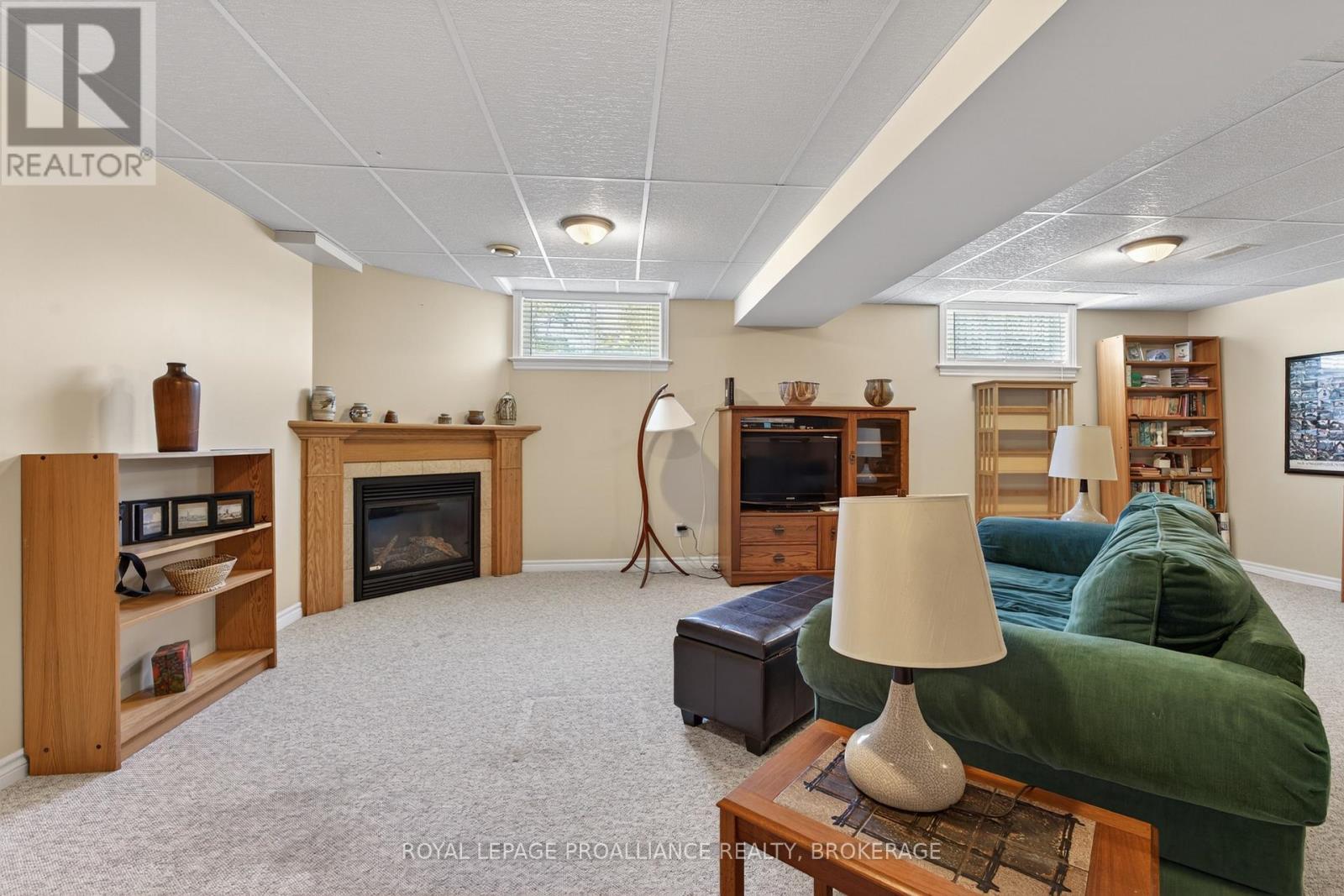 30 ELLESMEER AVENUE - 26