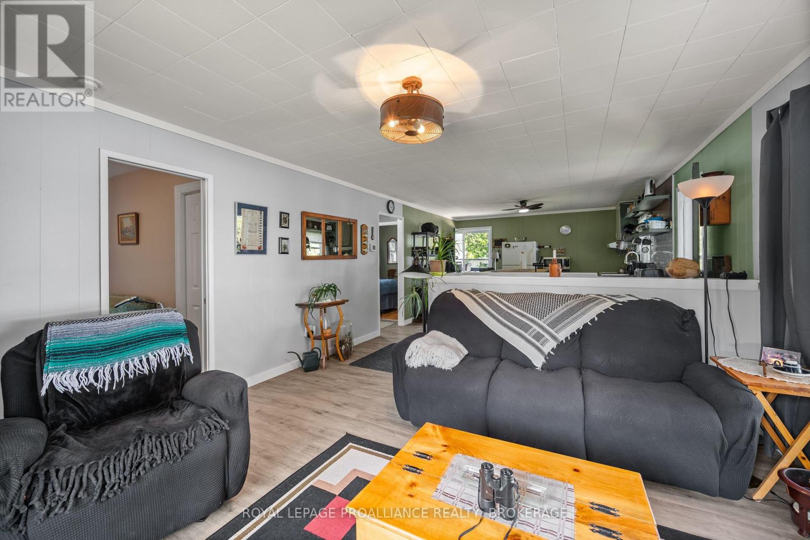 180 SWITZER LANE - 11