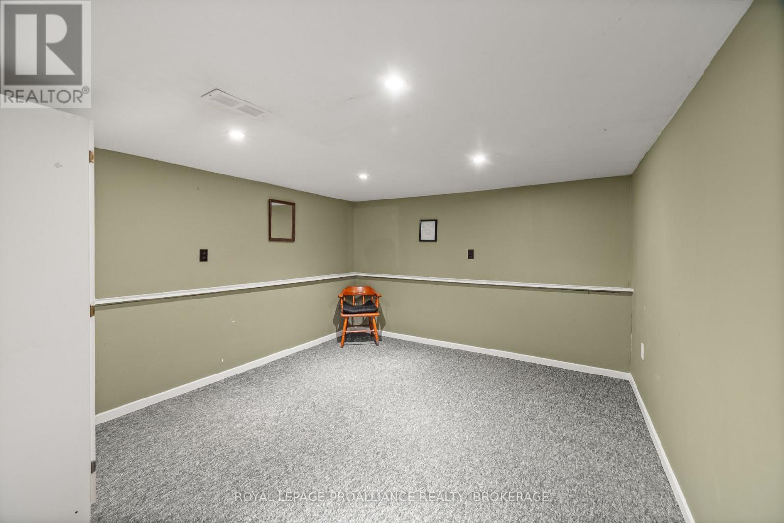 180 SWITZER LANE - 19
