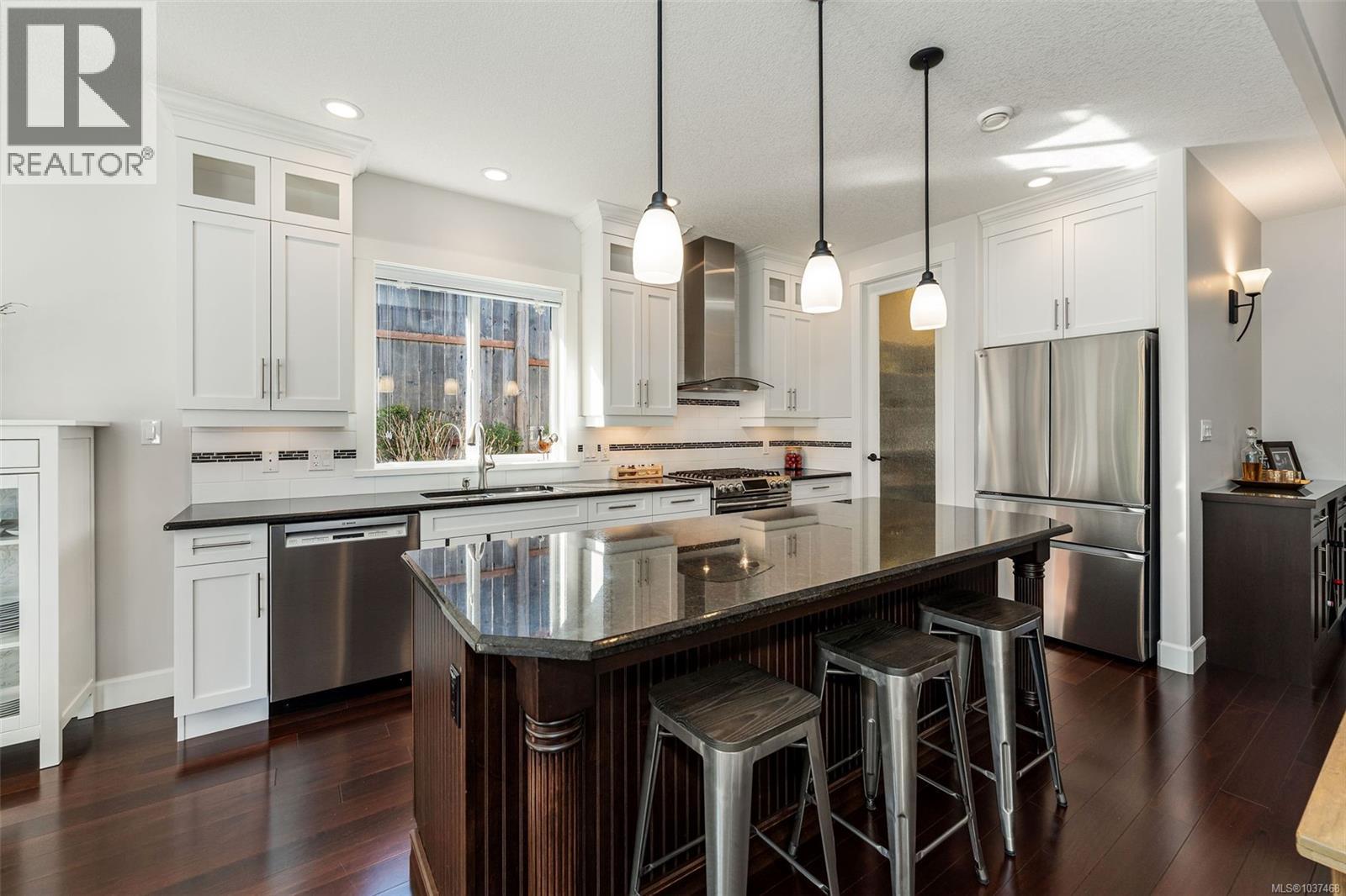 174 Sunningdale Rd E - 6