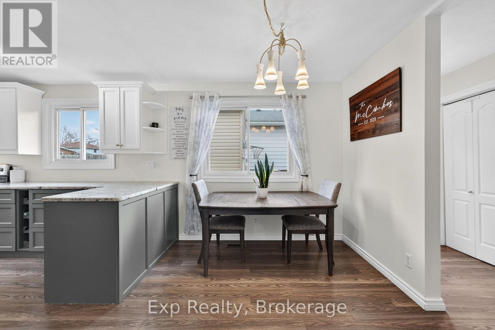 25 MCQUADE DRIVE - 9