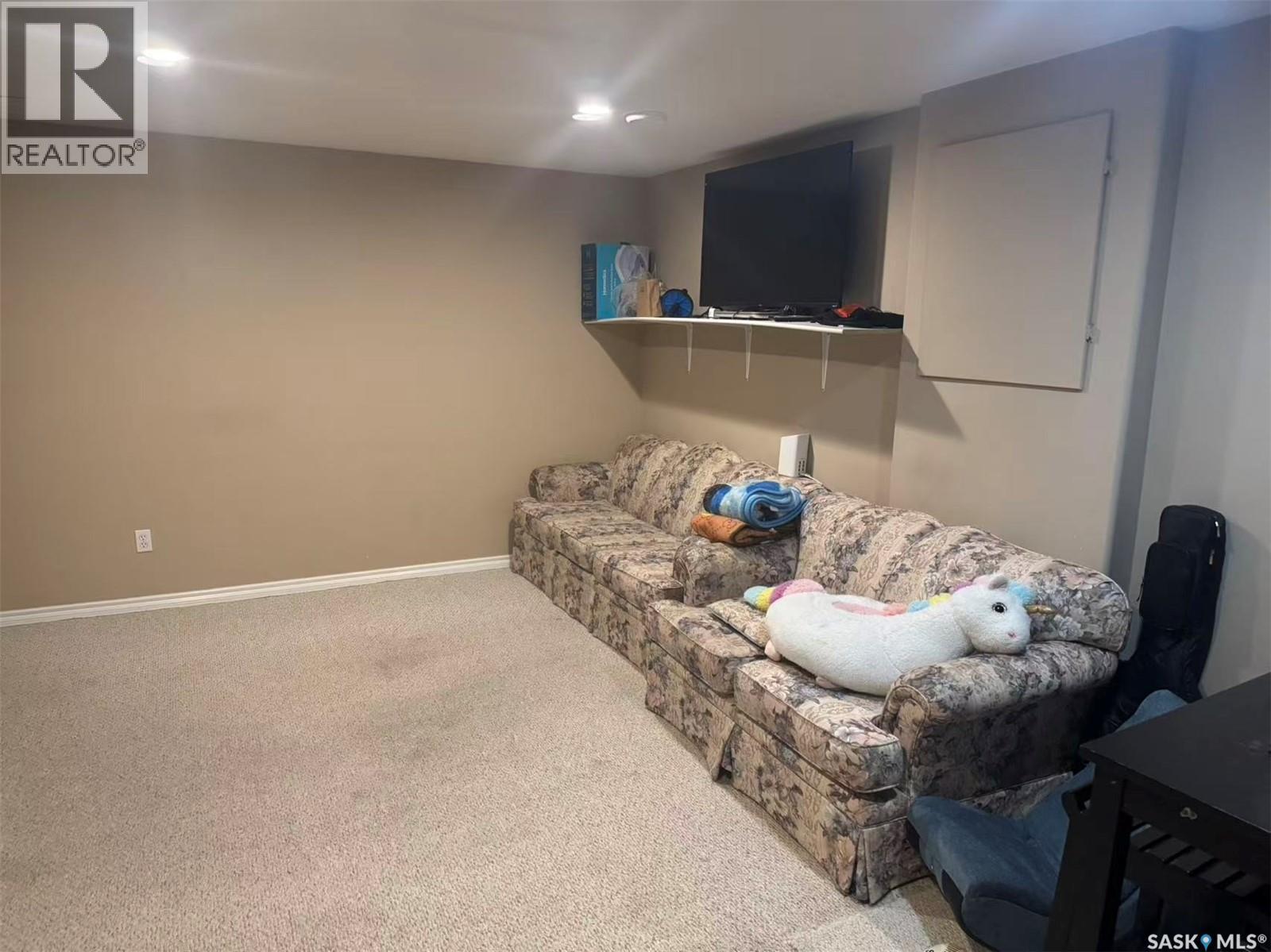 #23 103 BANYAN CRESCENT - 16
