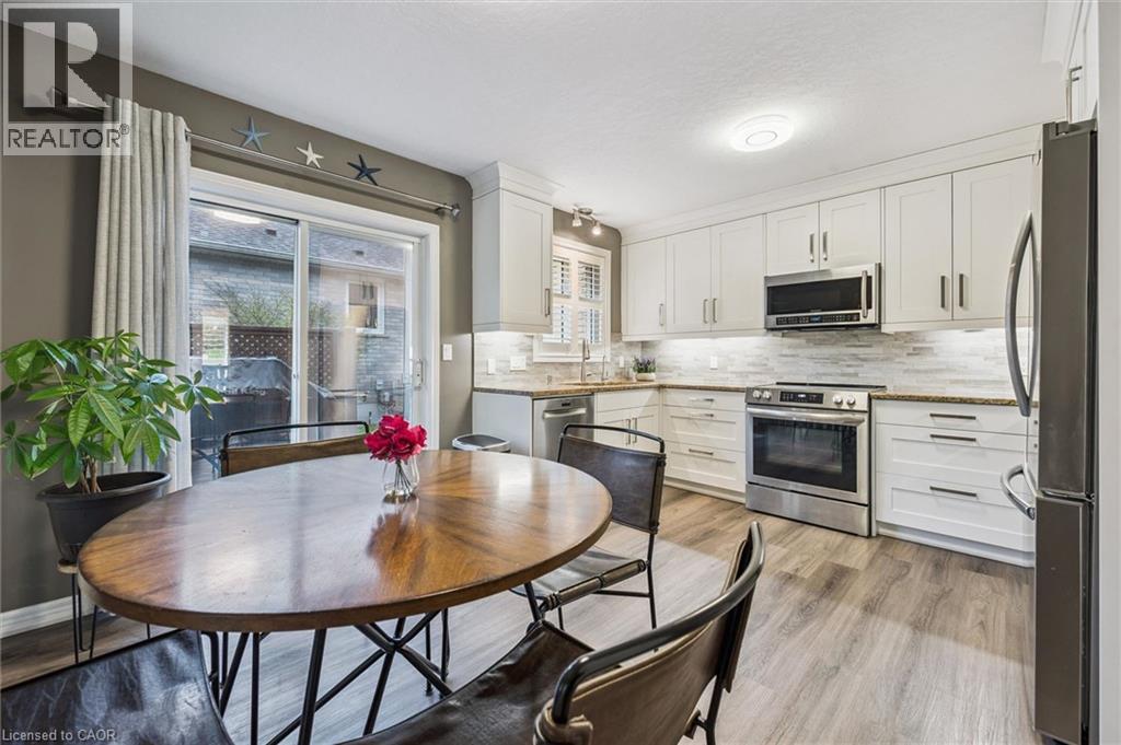 79 FAIRLAKE Drive - 20