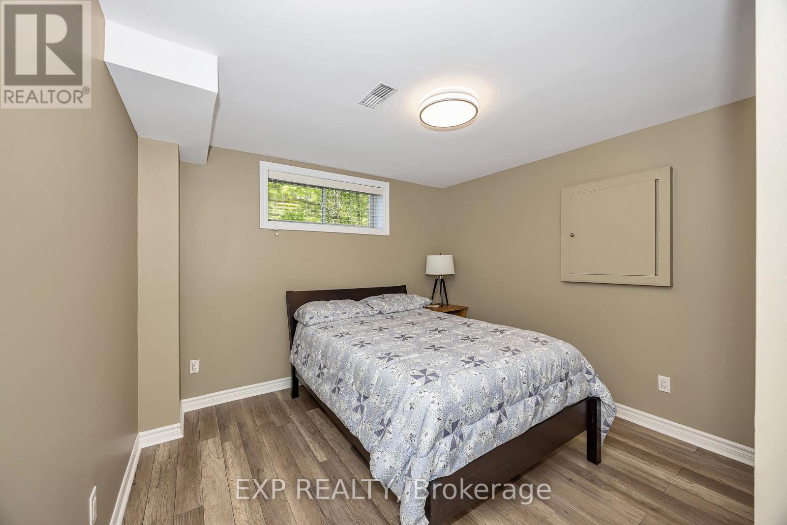 28 SACHS FOREST PLACE - 23