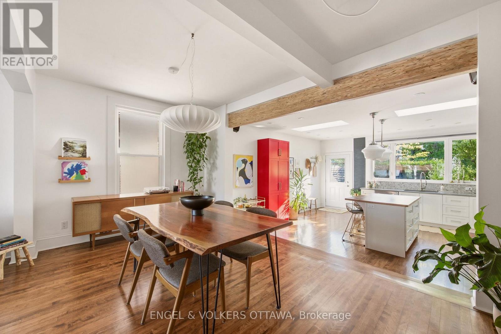 176 HINTON AVENUE N - 13