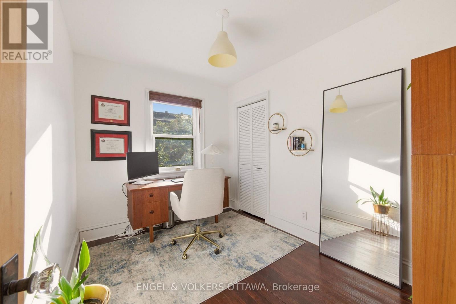176 HINTON AVENUE N - 27