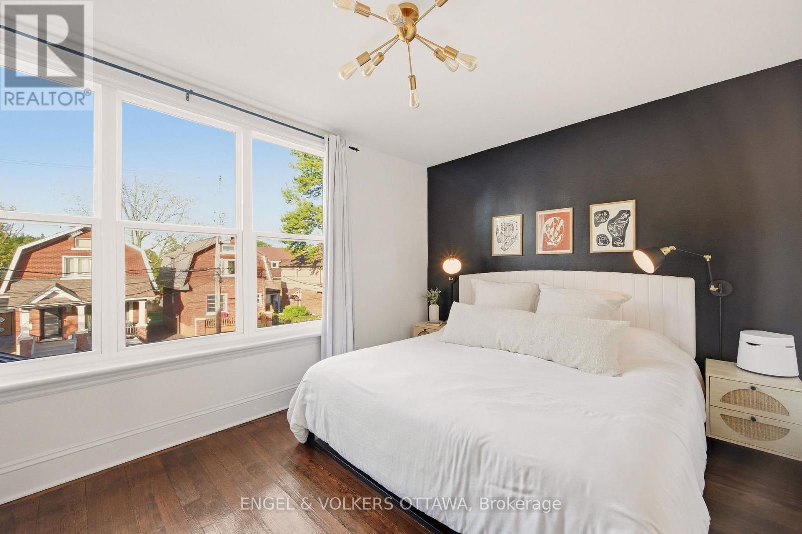176 HINTON AVENUE N - 32