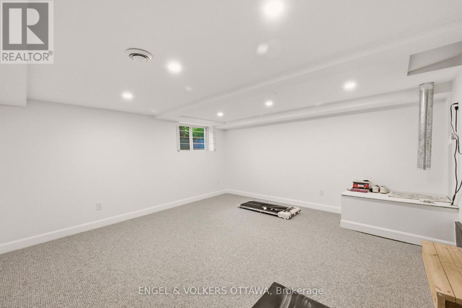 176 HINTON AVENUE N - 41