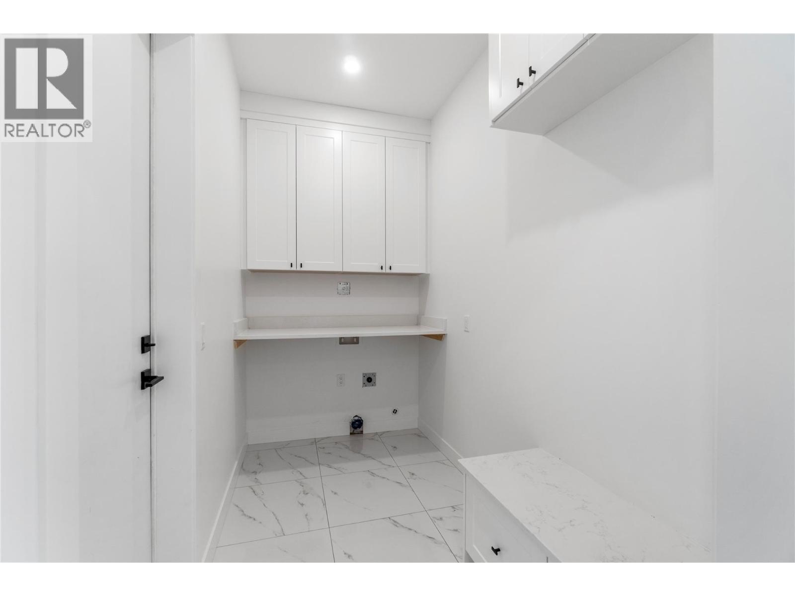  6800 42 Street Northeast, Salmon Arm