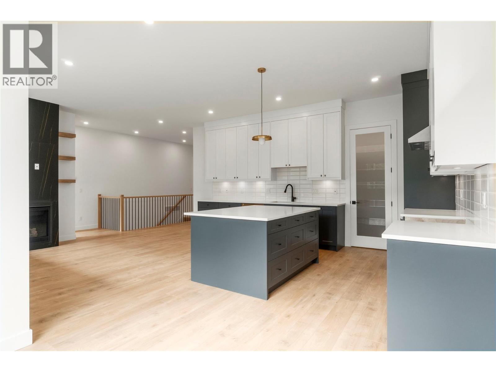  6800 42 Street Northeast, Salmon Arm