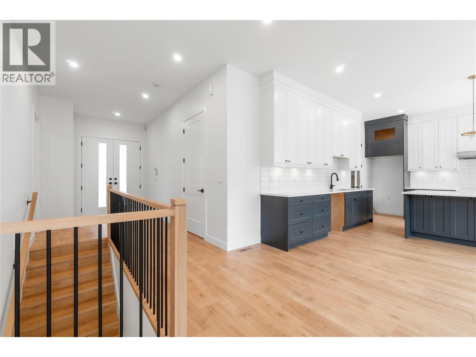  6800 42 Street Northeast, Salmon Arm