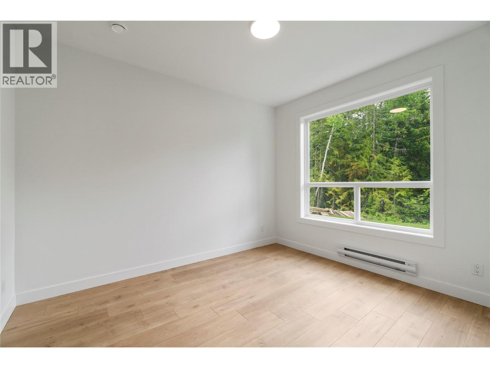  6800 42 Street Northeast, Salmon Arm