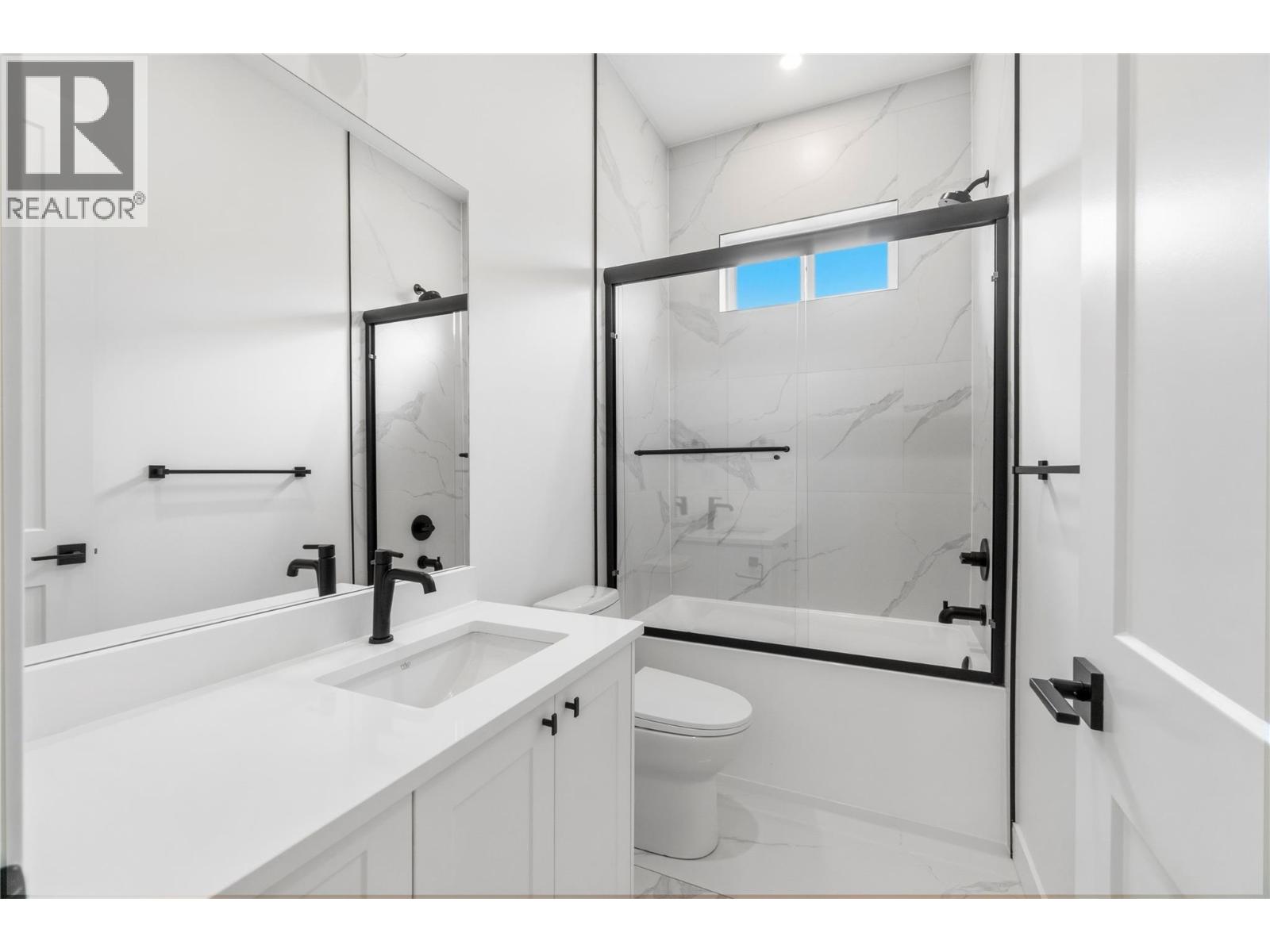  6800 42 Street Northeast, Salmon Arm