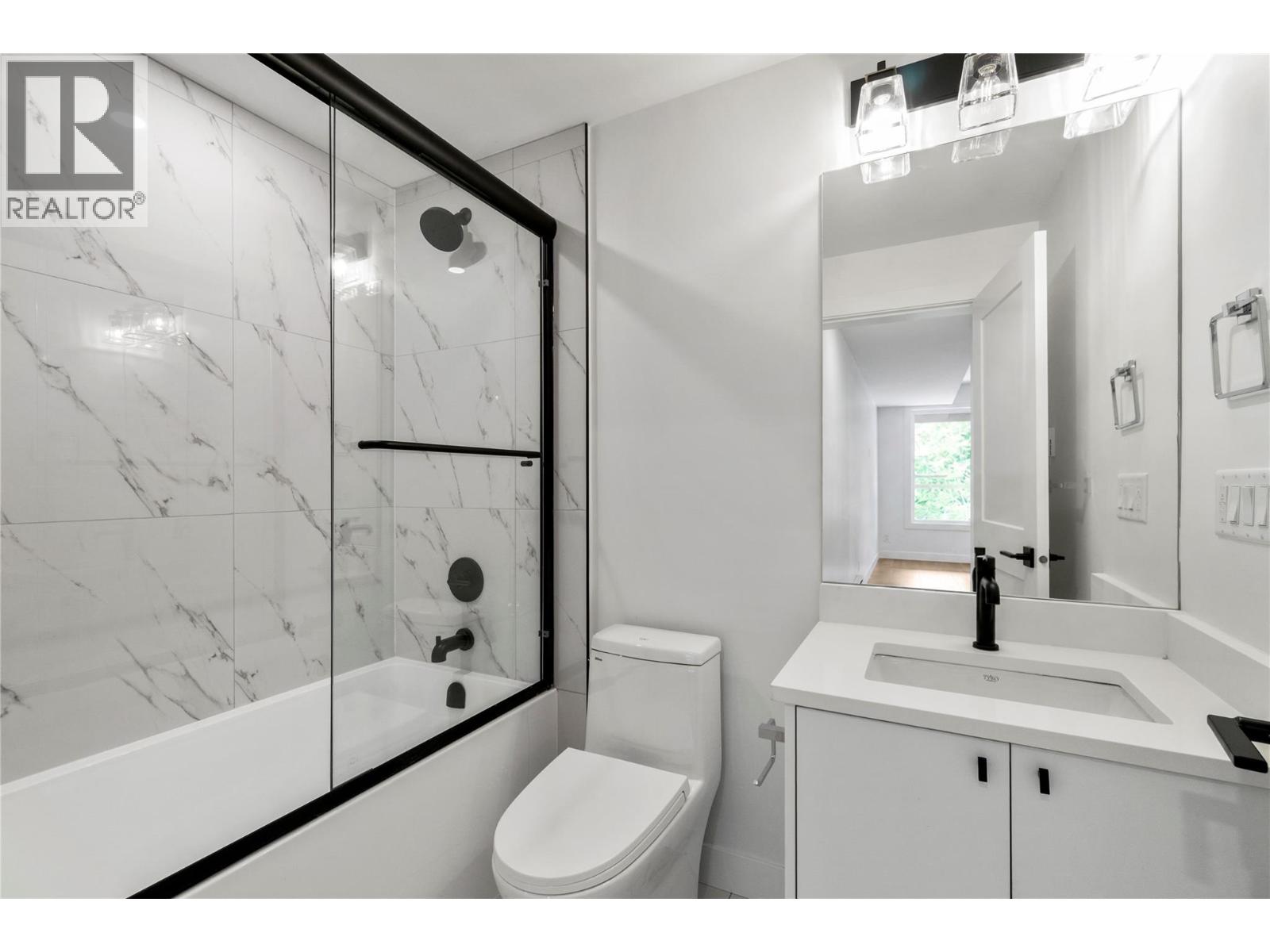  6800 42 Street Northeast, Salmon Arm