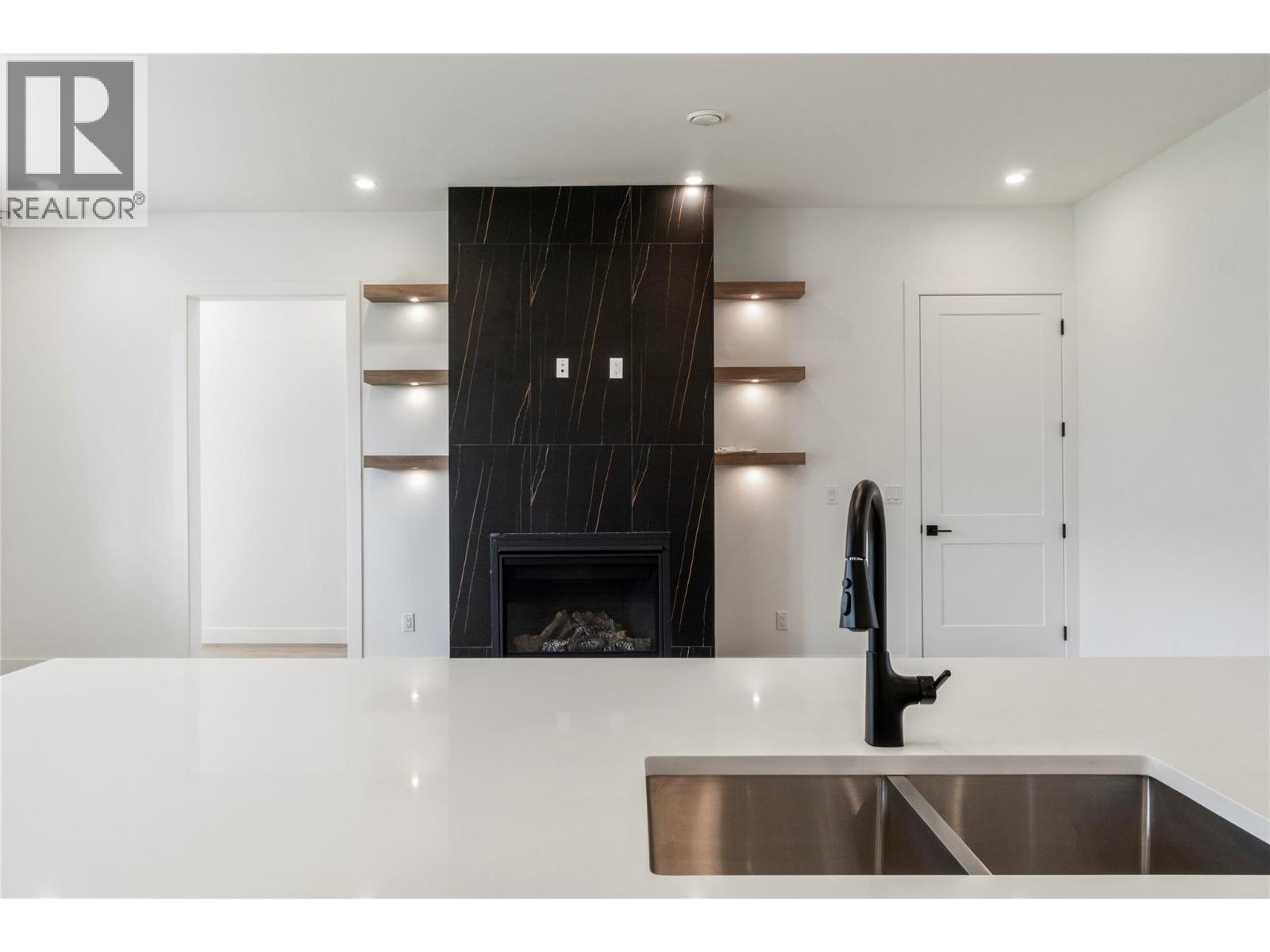  6840 42 Street Northeast, Salmon Arm