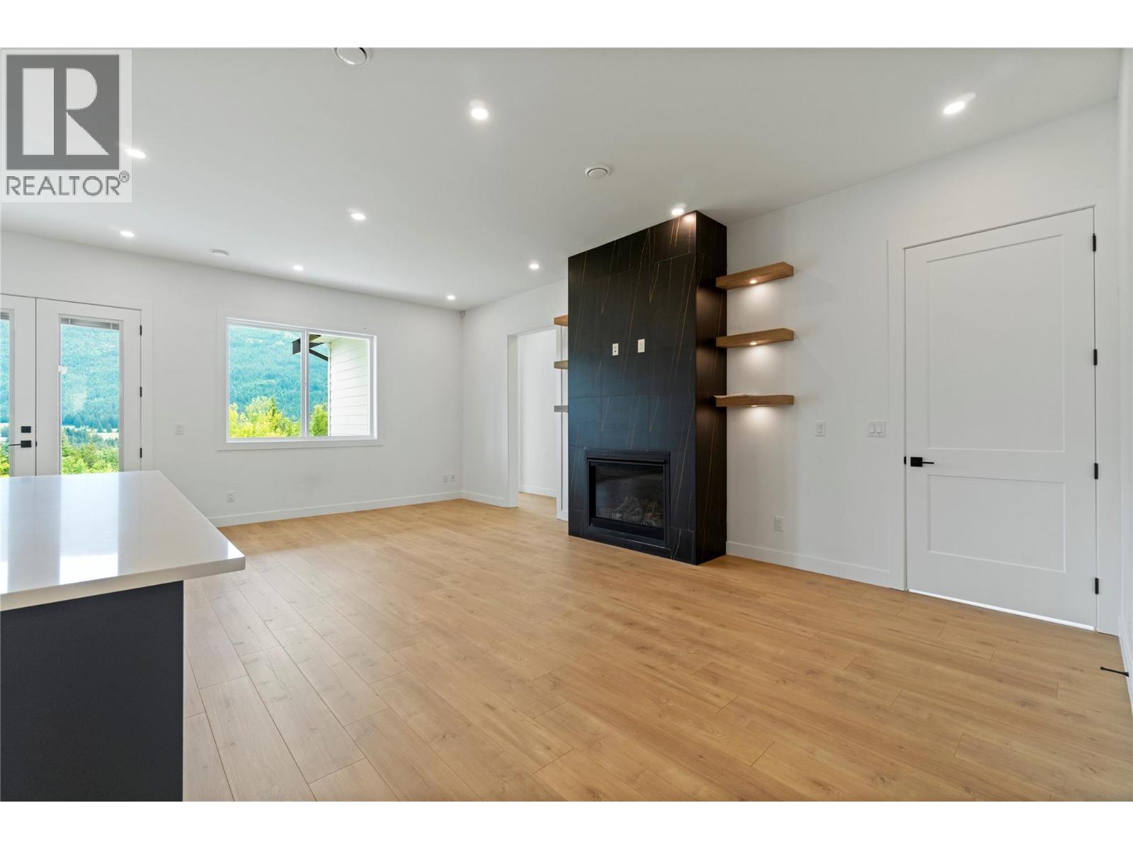  6840 42 Street Northeast, Salmon Arm