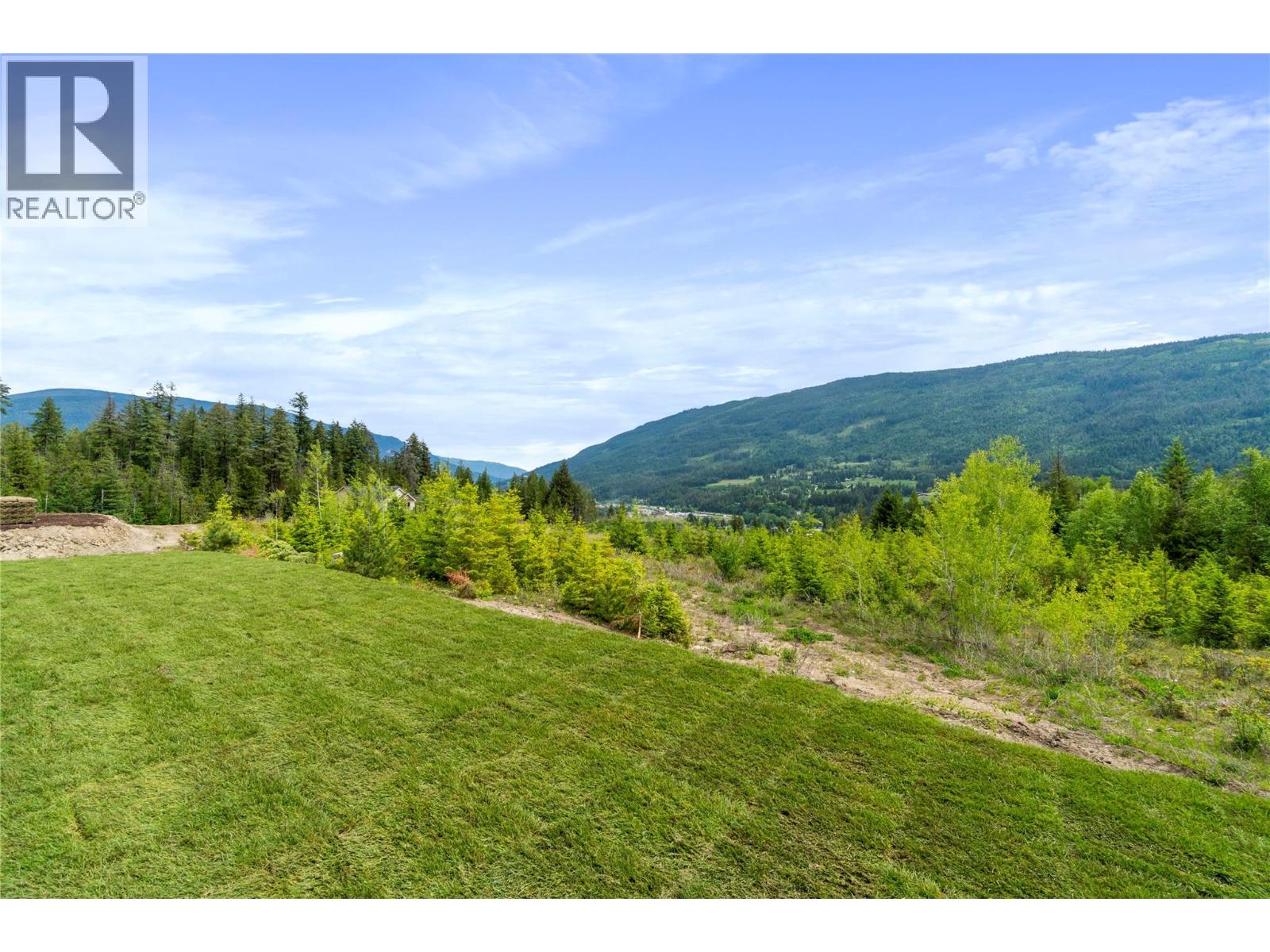  6840 42 Street Northeast, Salmon Arm