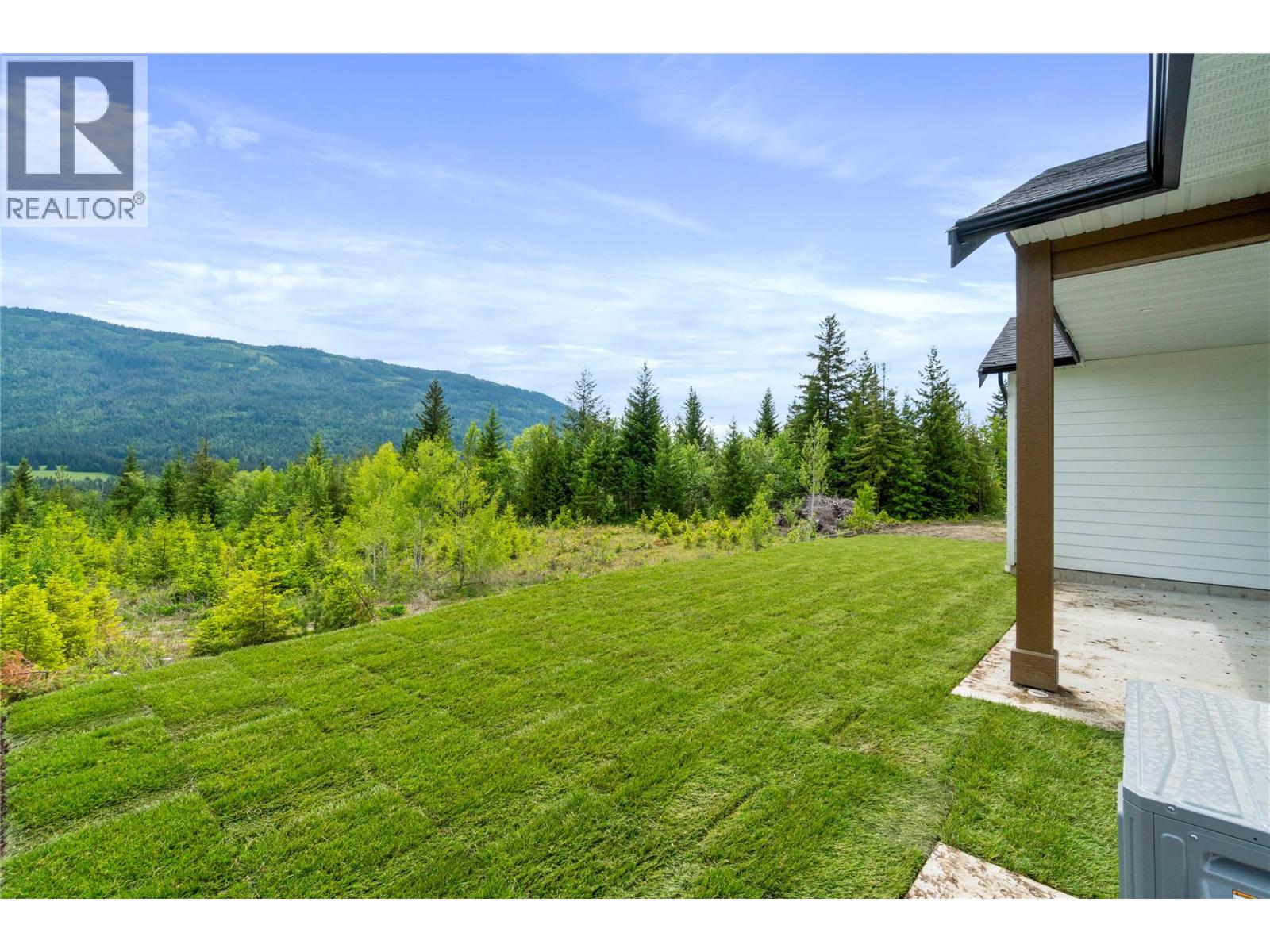  6840 42 Street Northeast, Salmon Arm