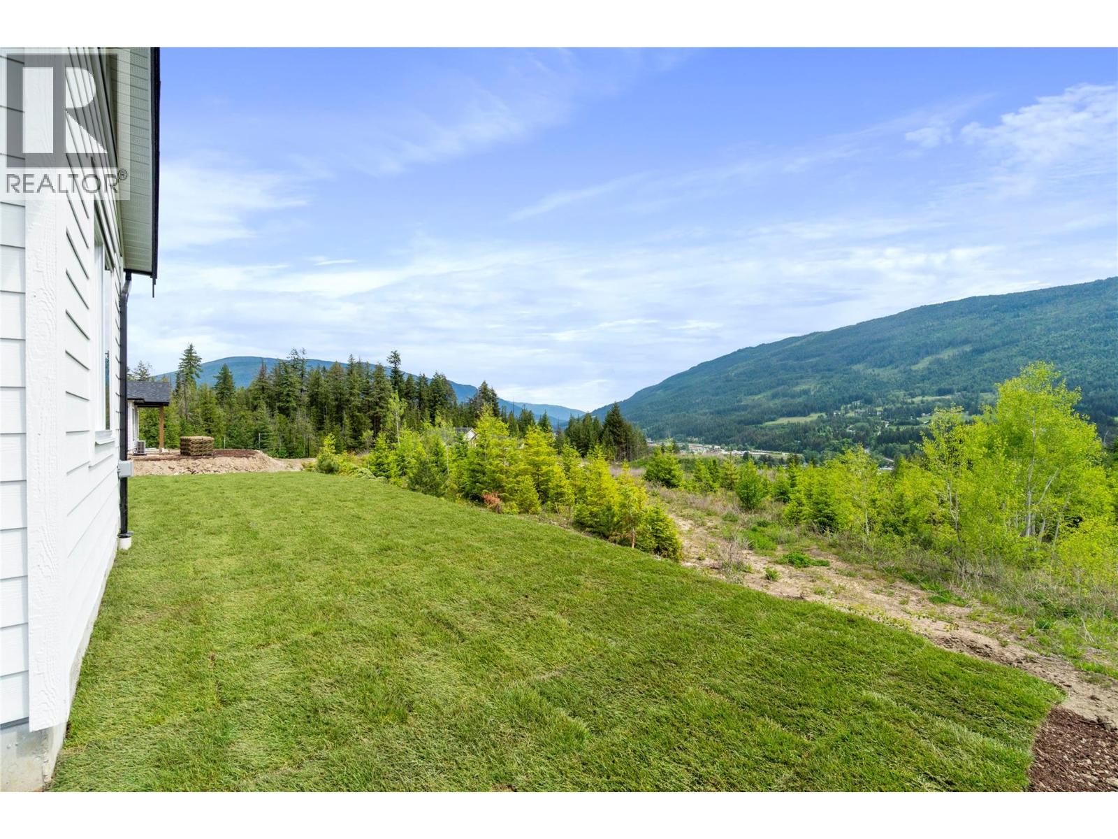  6840 42 Street Northeast, Salmon Arm