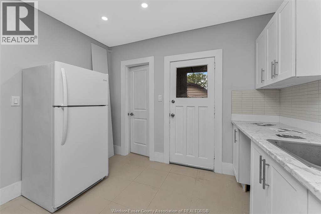 1525 DOUGALL ... - 12