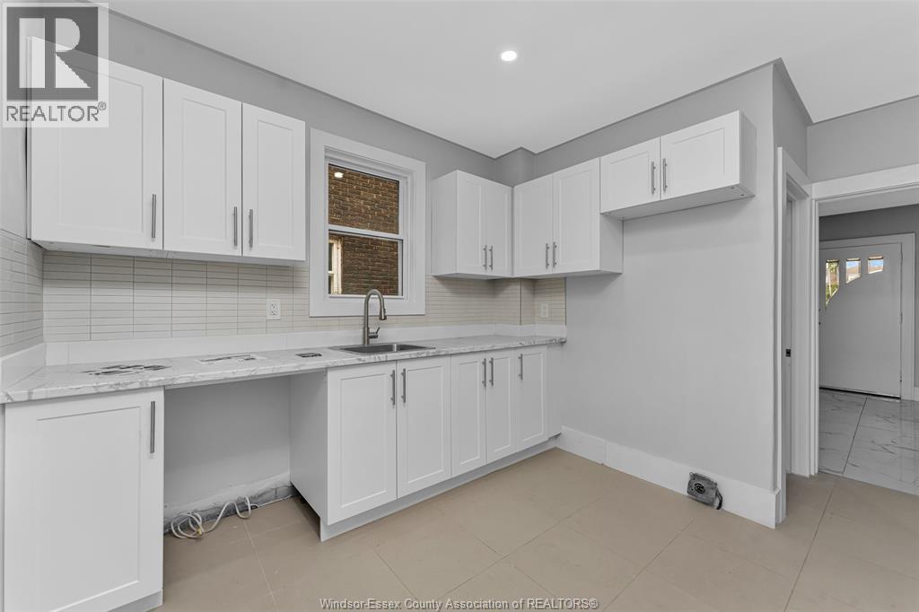 1525 DOUGALL ... - 13