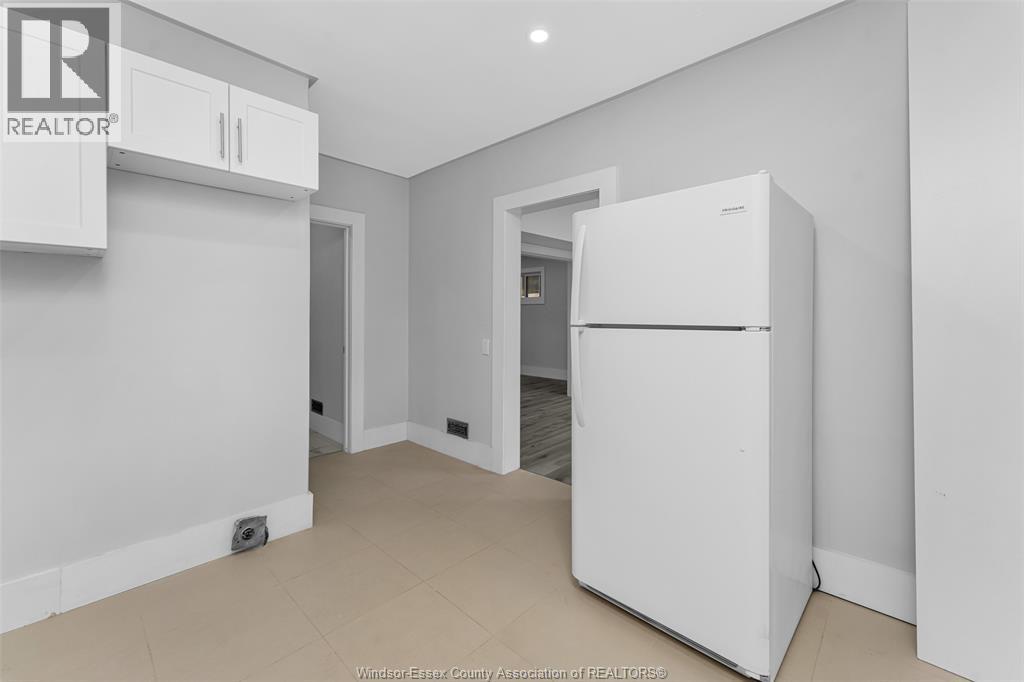 1525 DOUGALL ... - 14