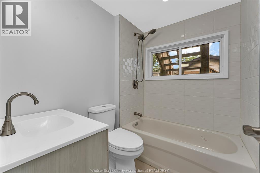 1525 DOUGALL ... - 15