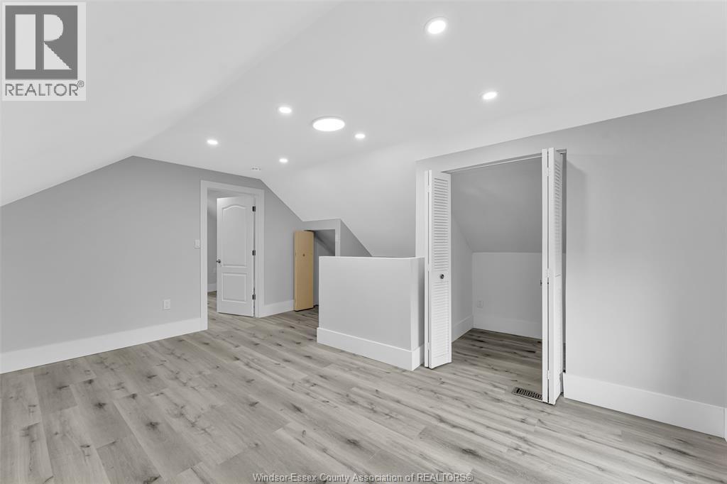 1525 DOUGALL ... - 25