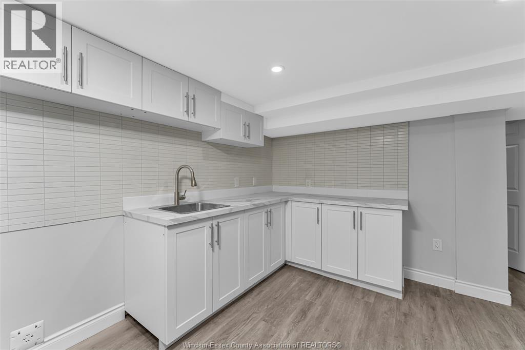 1525 DOUGALL ... - 27