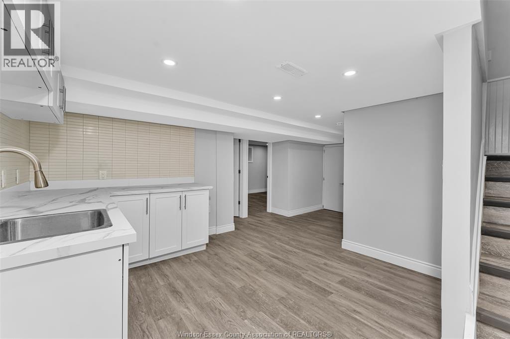 1525 DOUGALL ... - 28