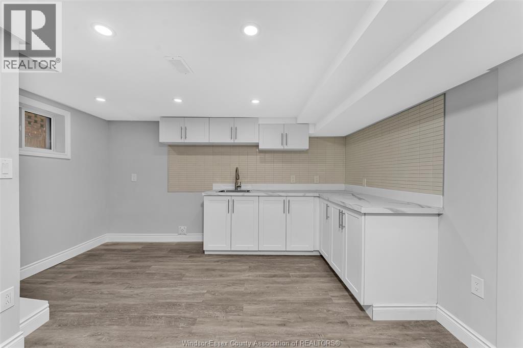 1525 DOUGALL ... - 29