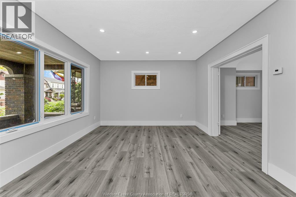1525 DOUGALL ... - 5