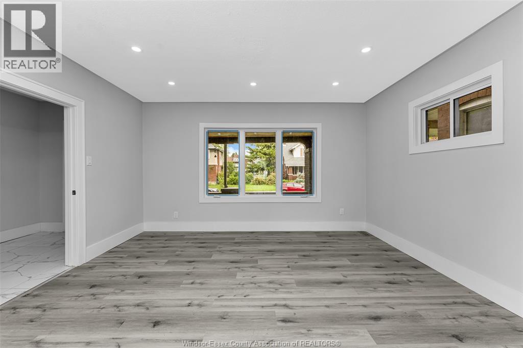 1525 DOUGALL ... - 6