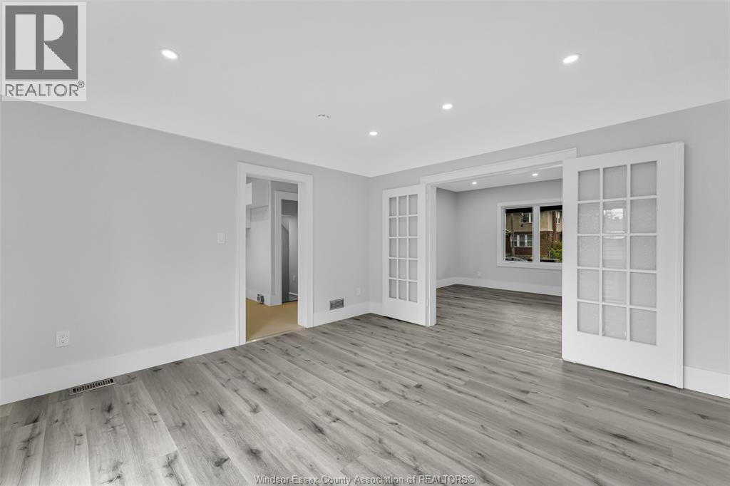 1525 DOUGALL ... - 9