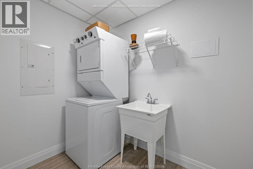 #203 3817 HOWARD AVENUE - 12