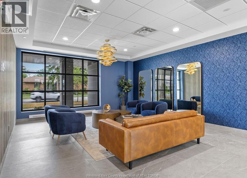#203 3817 HOWARD AVENUE - 33