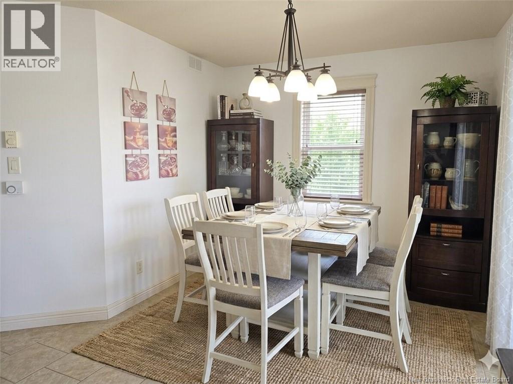 922 Bernard Street - Image 2