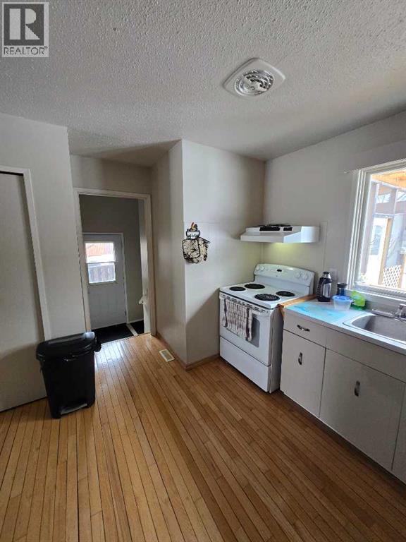 805 8 Street - 15