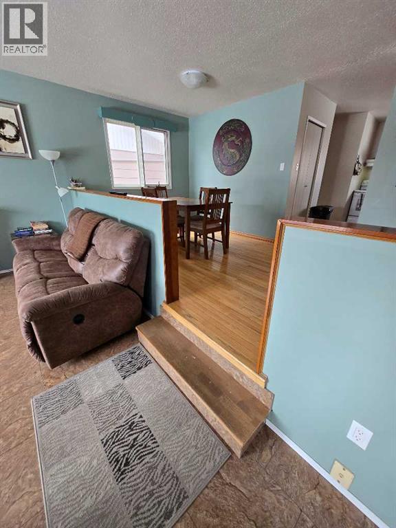 805 8 Street - 10