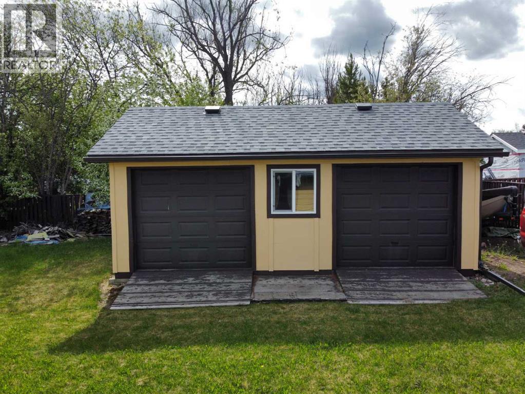 805 8 Street - 45