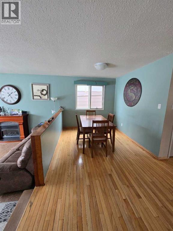805 8 Street - 11