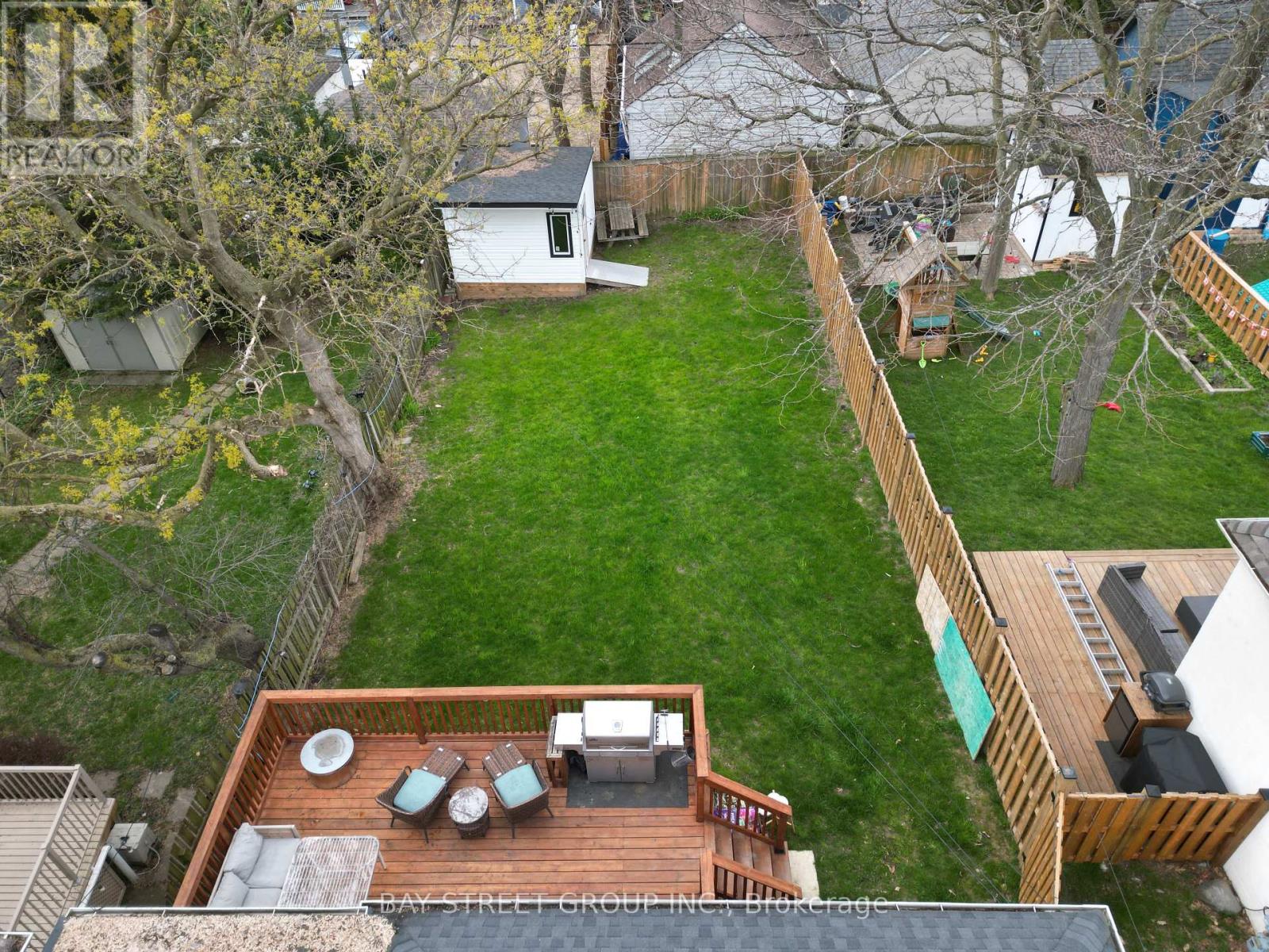 58 ALBERT AVENUE - 29