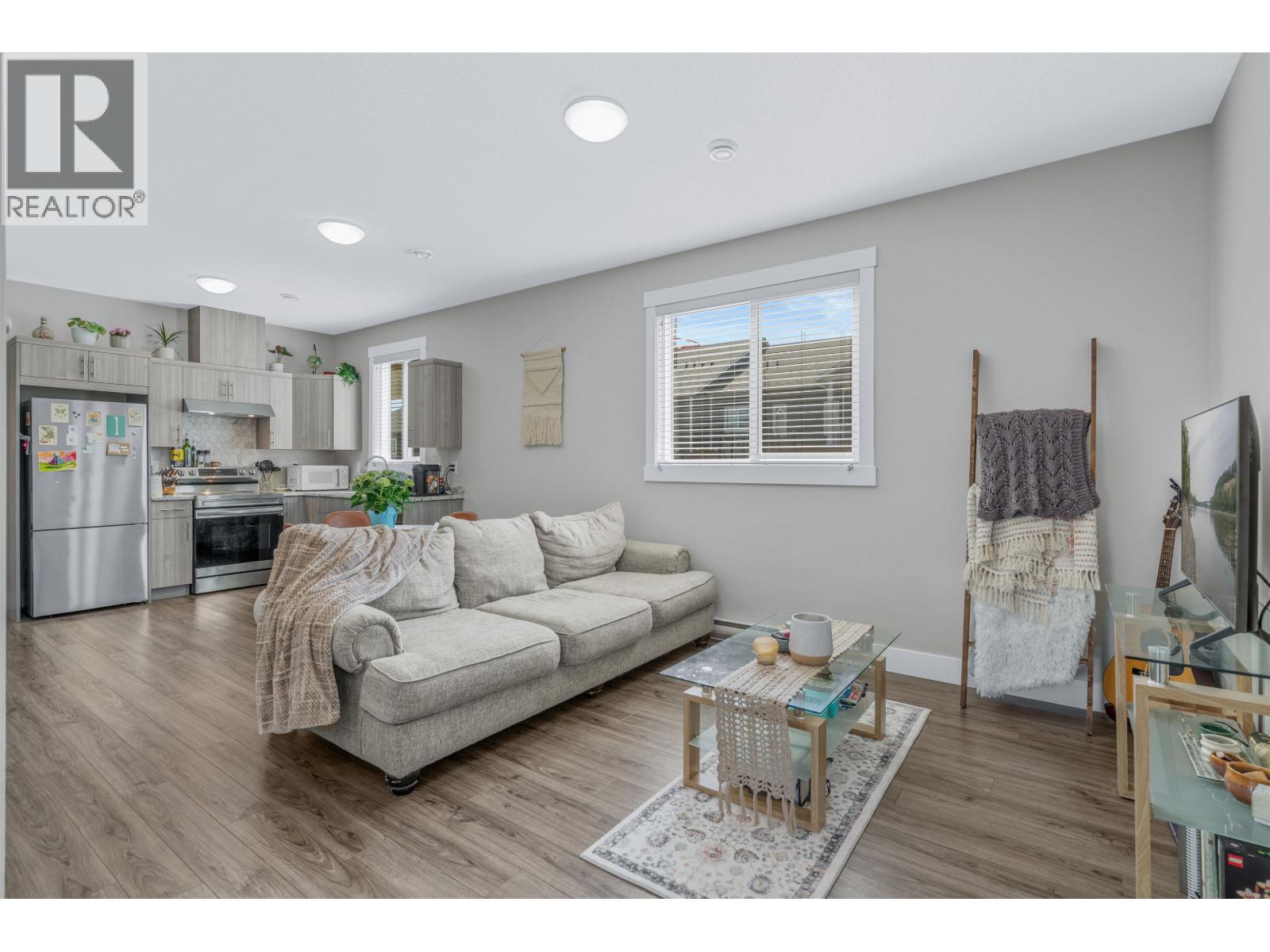 2443 ROWE STREET, Prince George