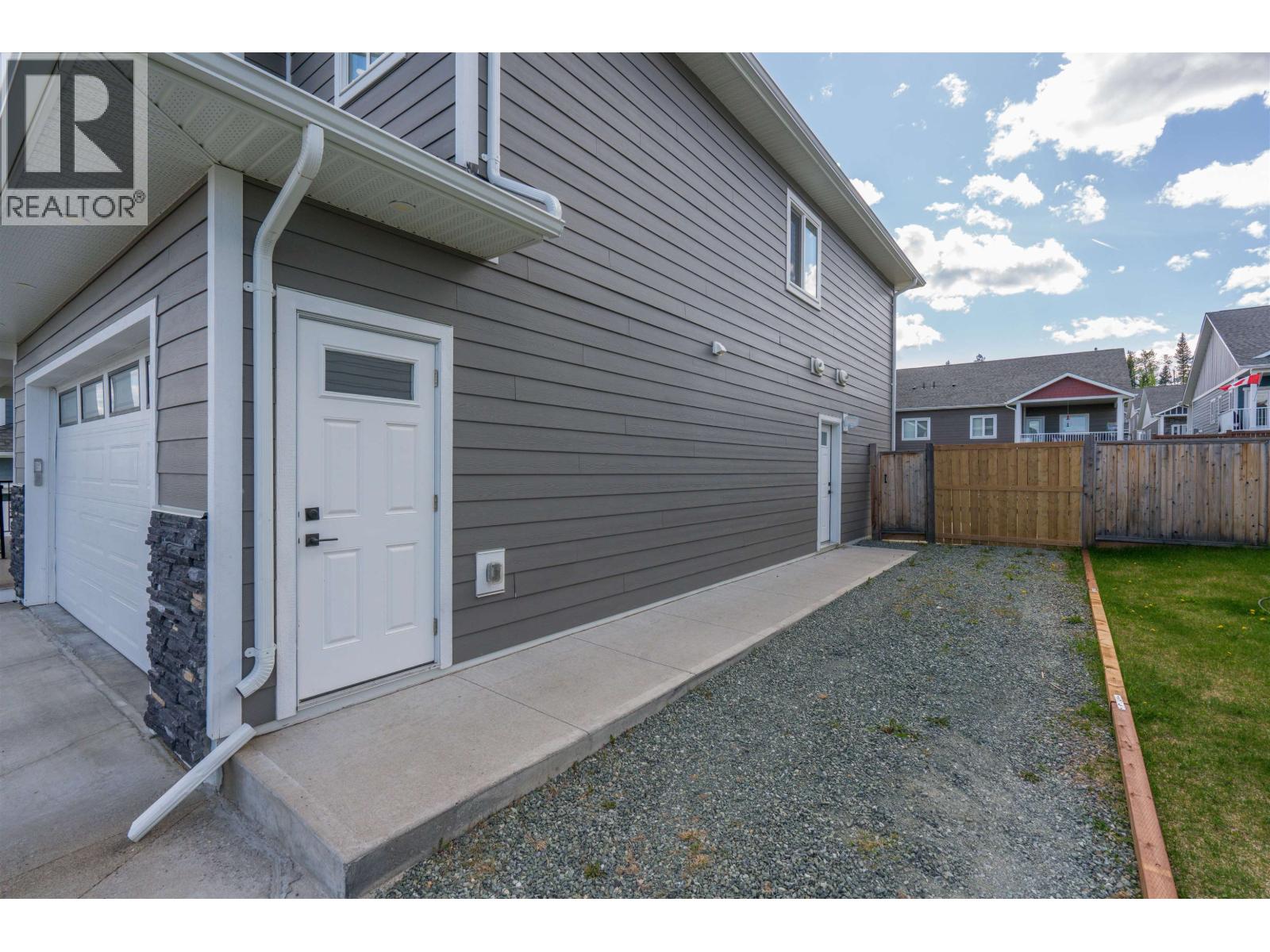2443 ROWE STREET, Prince George